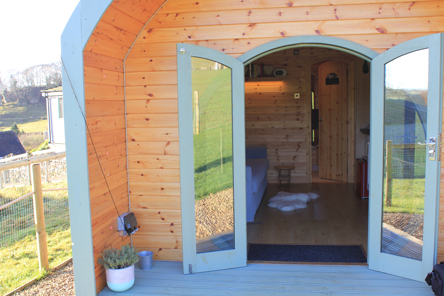 Arriving at Hoe Grange Holiday Pod