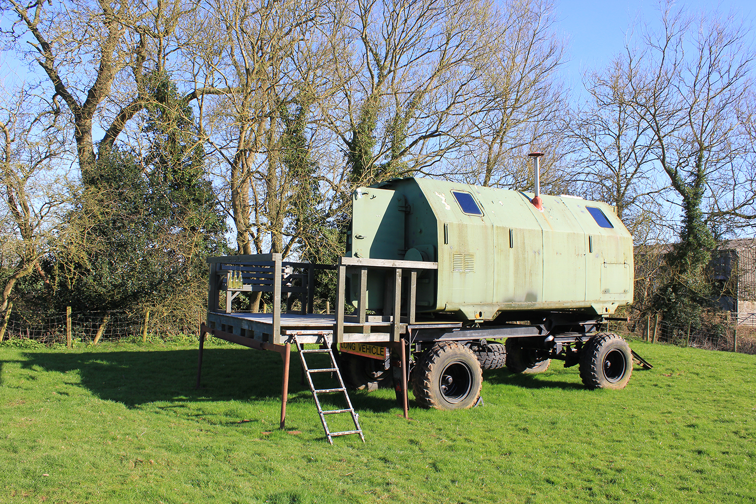 Couples at War - Quirky accommdation at Thorpe Glamping