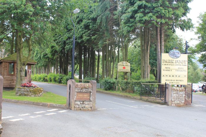 The etramce to Park Foot