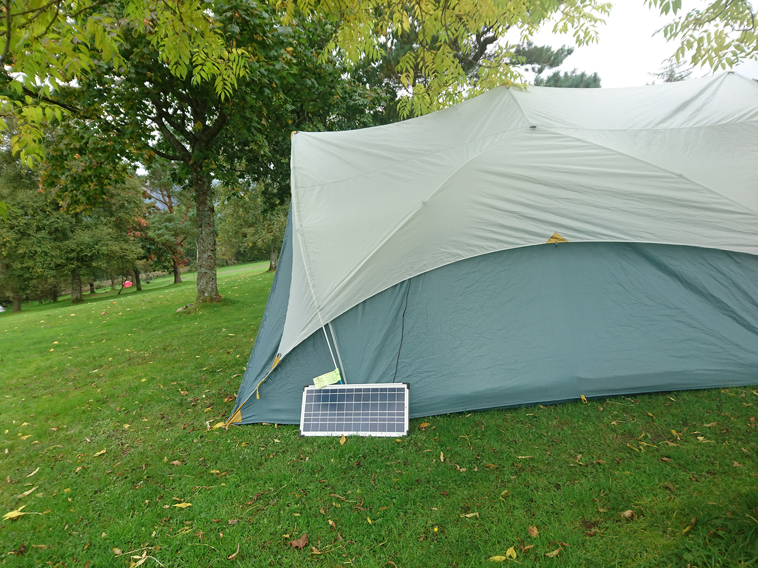 HUBI solar panel for camping