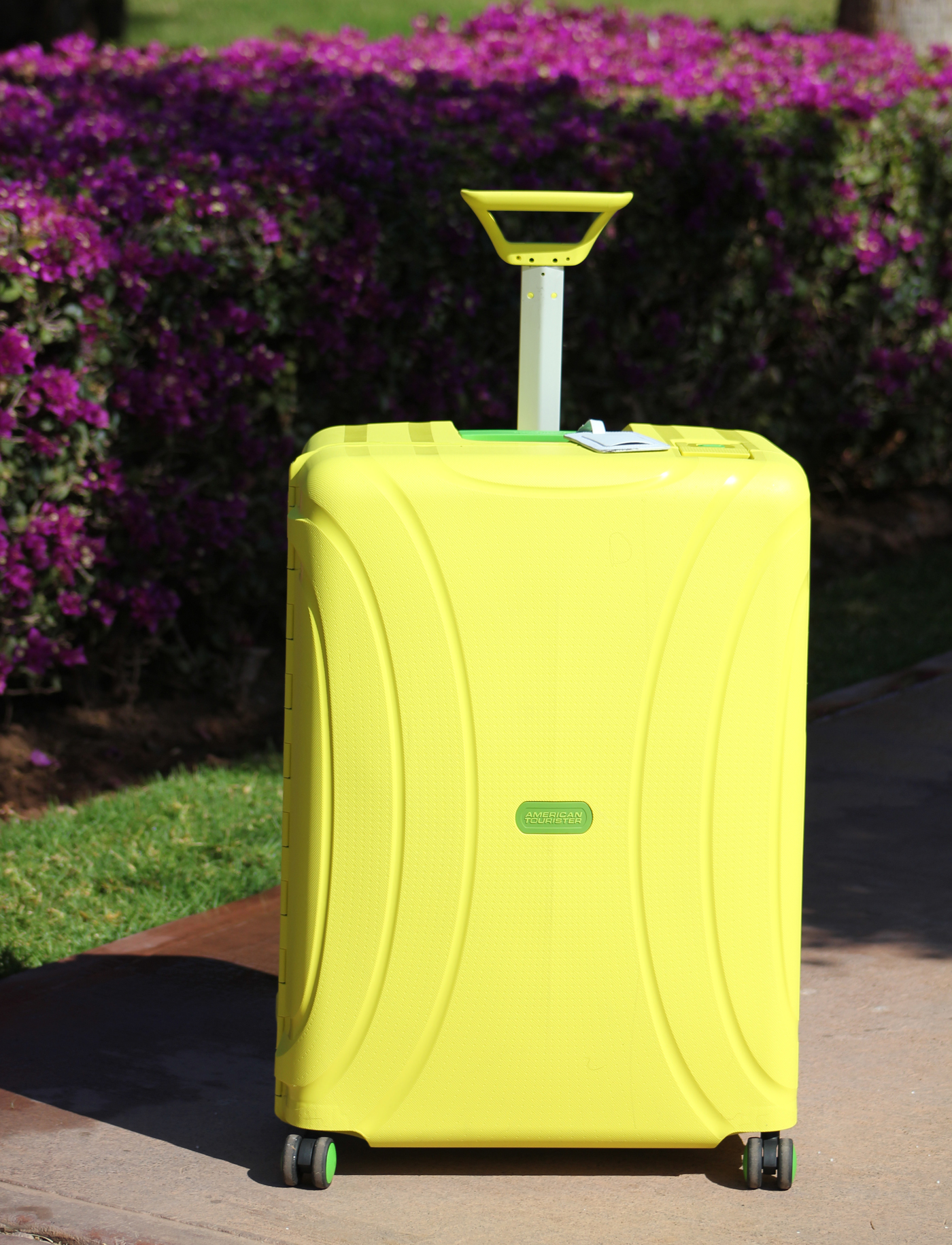 Omgivelser hjemme butik American Tourister Lock 'n' Roll Spinner Luggage Review