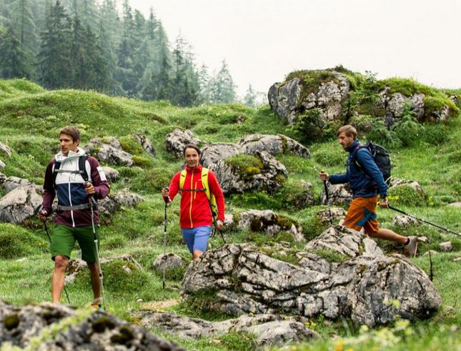 WALKING | 5 Good Reasons To Use Walking Poles
