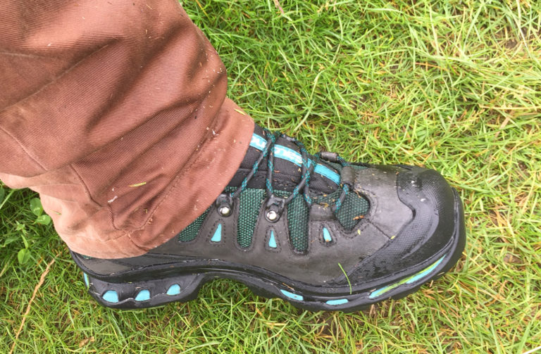 salomon walking boots mens uk