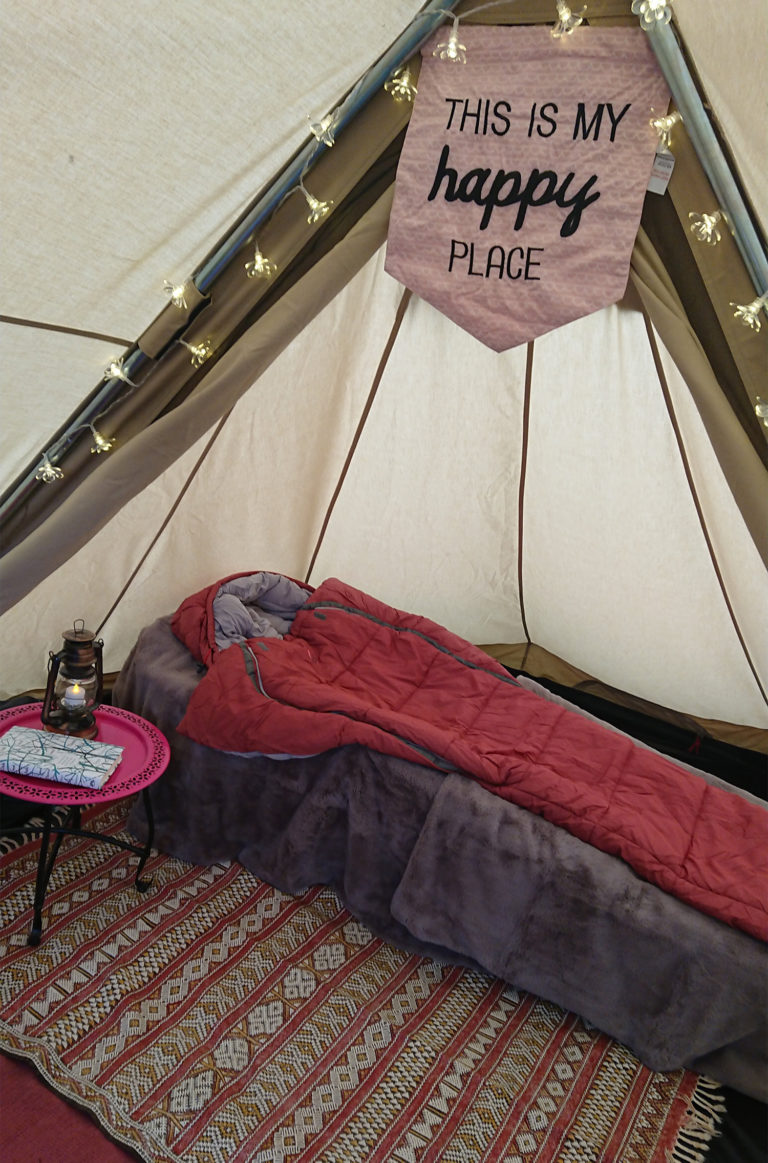 CAMPING GEAR | Cosying Up In The Robens Crevasse II Sleeping Bag
