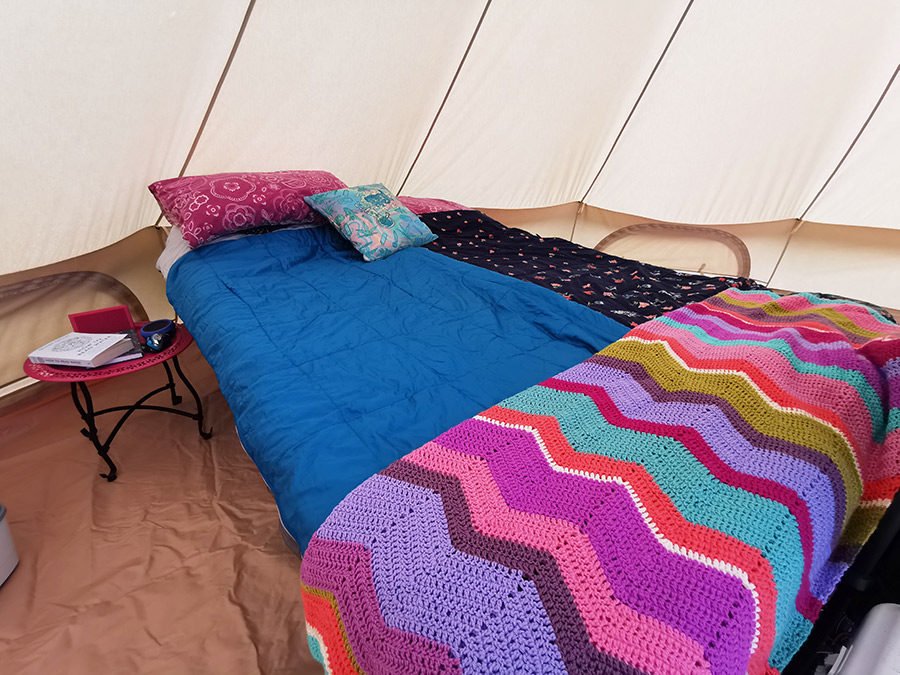 Camp bed guide