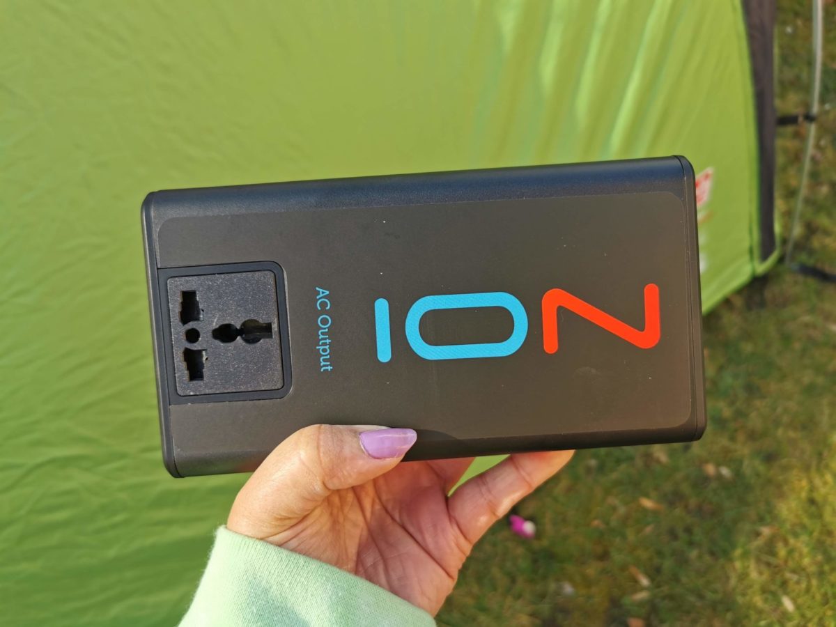 Powapac ION solar panel and battery pack