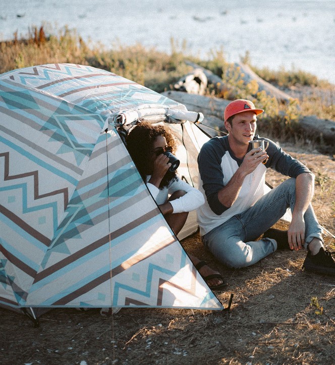 Passenger stay grounded tent